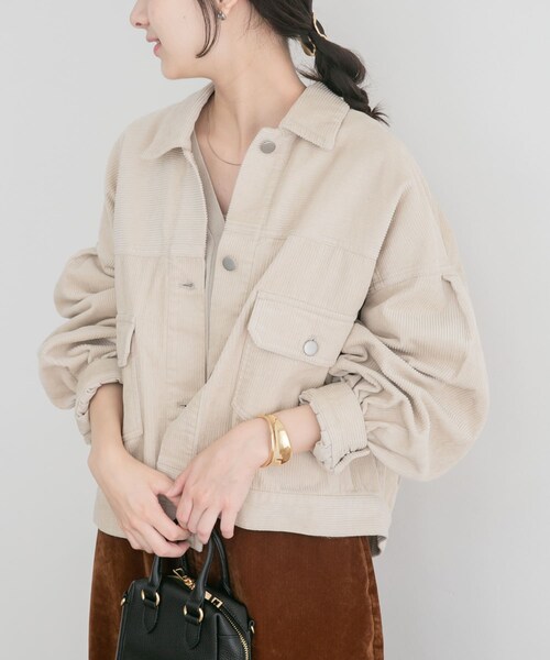 ITEMS URBANRESEARCH（アイテムズ アーバンリサーチ）の「コーデュロイジャケット（カバーオール・レディース・ECRU/CHA/CHERRY・Free）」の6枚目の写真