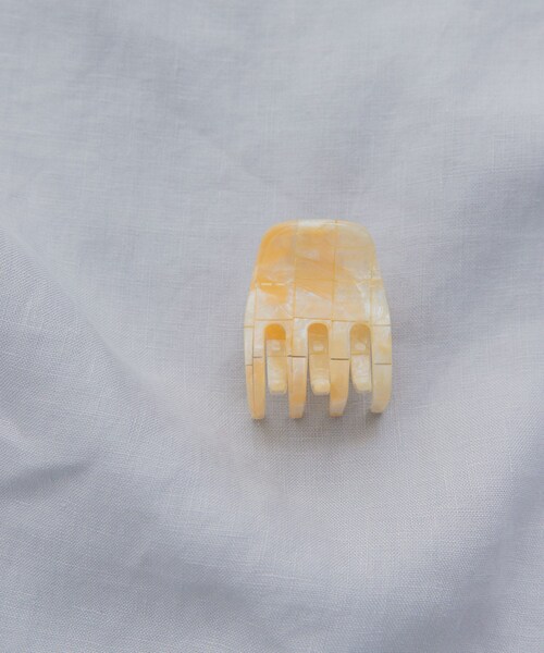 URBAN RESEARCH DOORS（アーバンリサーチドアーズ）の「MACHETE　MINICLAW（バレッタ/ヘアクリップ・レディース・ASHBLONDE/SHELLCHECK/CITRINE/CREAMDOT/ALABASTER・One）」の4枚目の写真