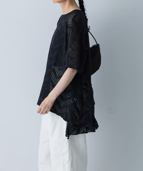 かぐれ(カグレ)の「unfil PATTERN MESH RUFFLED T-SHIRTS(Tシャツ/カットソー・レディース・OFF WHITE/BLACK・1)」の22枚目の写真