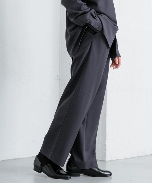 SENSE OF PLACE by URBAN RESEARCH（センスオブプレイスバイアーバンリサーチ）の「『イージーケア』ダブルタックワイドパンツ（その他パンツ・メンズ・CHARCOAL/BLACK/GREIGE/BLUE・S/M/L）」の22枚目の写真