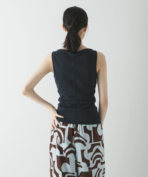 URBAN RESEARCH(アーバンリサーチ)の「FLORE FLORE TIMMI TANK(タンクトップ・レディース・BLACK/CHOCO PLUM/EVERGREEN/NAVY/MULBERRY・S)」の8枚目の写真