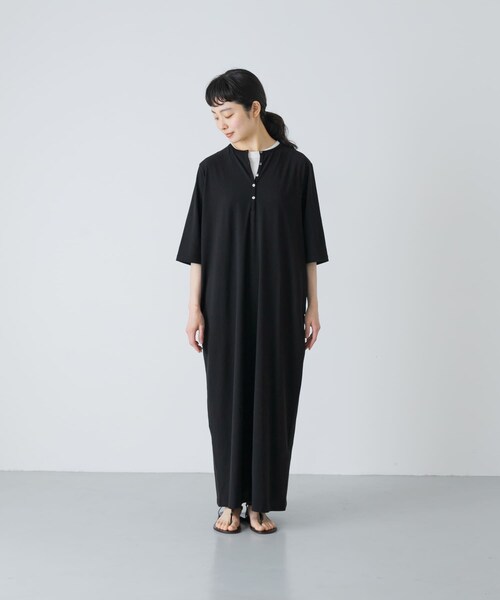 かぐれ（カグレ）の「『2サイズ展開』ヘンリーカットワンピース（ワンピース・レディース・BLACK/CHARCOAL・1/0）」の20枚目の写真