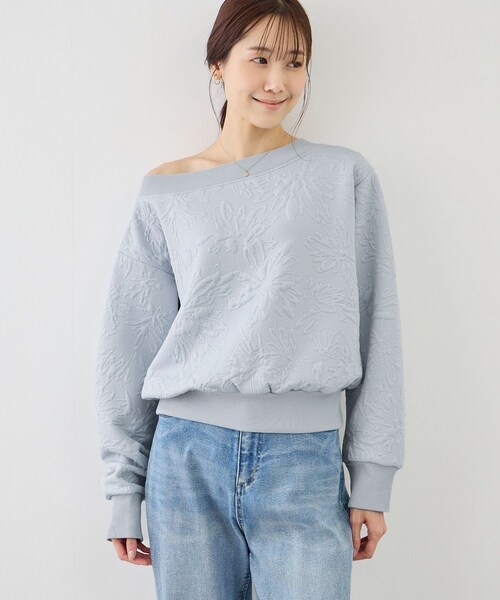 ROPE' PICNIC（ロペピクニック）の「2WAYボートネック花柄ふくれジャガードプルオーバー（スウェット・レディース・ホワイト/ネイビー/サックス・F）」の4枚目の写真