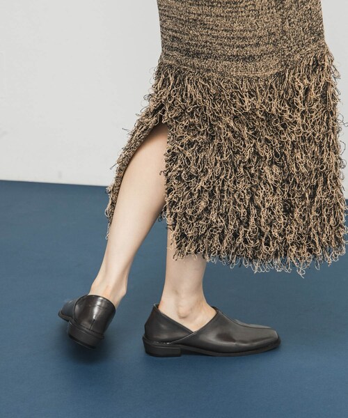 KBF（ケイビーエフ）の「センターステッチスクエアトゥスライドシューズ（その他シューズ・レディース・BLACK/CHARCOAL・36/37/38）」の22枚目の写真