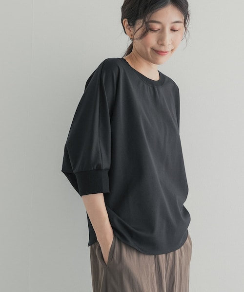 URBAN RESEARCH DOORS（アーバンリサーチドアーズ）の「ニットドッキングドルマン プルオーバー（Tシャツ/カットソー・レディース・OFF WHITE/L.KHAKI/NAVY/BLACK/RED BEANS・Free）」の2枚目の写真