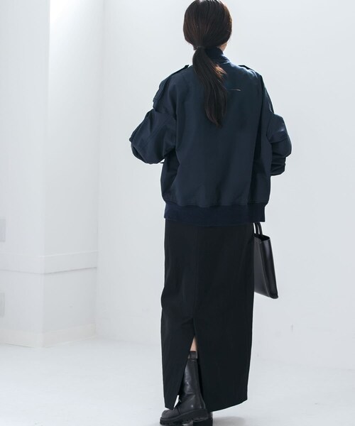 URBAN RESEARCH（アーバンリサーチ）の「CIOTA　スビンコットンナイロンツイルフライトジャケット（MA-1・レディース・ブラック/ネイビー・FREE）」の11枚目の写真