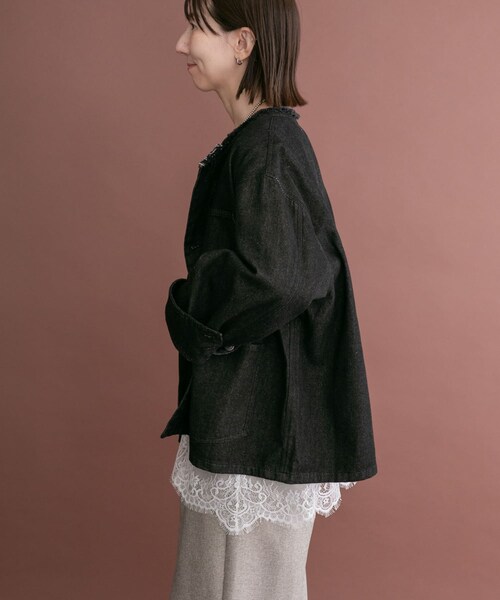 ITEMS URBANRESEARCH(アイテムズ アーバンリサーチ)の「デニムオーバーノーカラージャケット(デニムジャケット・レディース・BLK/BRN/IDG・Free)」の9枚目の写真