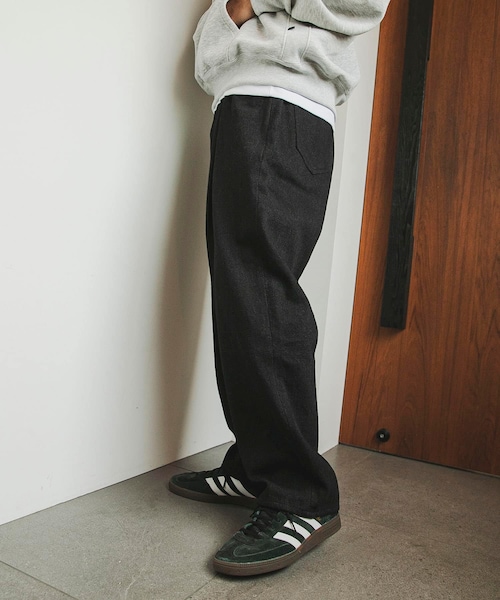 URBAN RESEARCH（アーバンリサーチ）の「『別注』WELCOME RAIN×URBS　5Pocket Denim（デニムパンツ・メンズ・Black・2/3）」の5枚目の写真