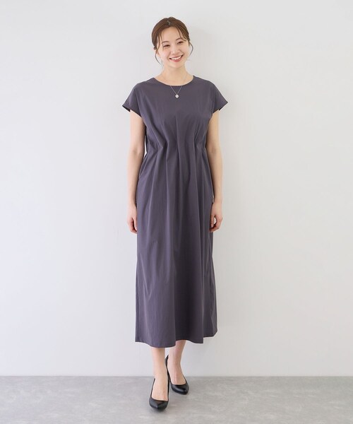 Jayro(ジャイロ)の「ラッシュガードウエストタックワンピース(ワンピース・レディース・ブラック/チャコール/ベージュ・M)」の2枚目の写真