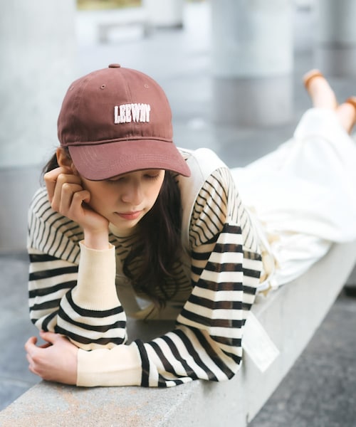 KBF（ケイビーエフ）の「チェーンステッチエンブロイダリーCAP（キャップ・レディース・BROWN/BLUE/CHARCOAL・one）」の4枚目の写真