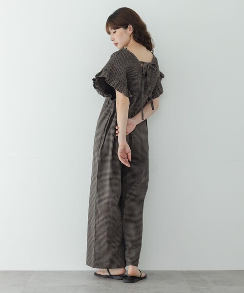 URBAN RESEARCH Sonny Label（アーバンリサーチサニーレーベル）の「シャーリングオールインワン（つなぎ/オールインワン・レディース・ブラウン/ベージュ/デニム・36/38）」の8枚目の写真