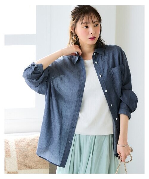 nissen（ニッセン）の「＜大きいサイズ＞シアーデニムゆるシルエットシャツ（シャツ/ブラウス・レディース・ライトブルー/インディゴブルー・L~LL/3L~4L/5L~6L/8L/10L）」の2枚目の写真
