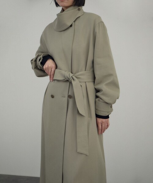 ADAM ET ROPE'（アダムエロペ）の「ニュアンストレンチコート（トレンチコート・レディース・ブラック/カーキ・F）」の2枚目の写真