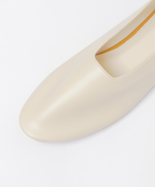 SENSE OF PLACE by URBAN RESEARCH（センスオブプレイスバイアーバンリサーチ）の「甲深ソフトフラットシューズ（パンプス・レディース・IVORY/BLACK/BROWN/SILVER・S/M/L）」の8枚目の写真