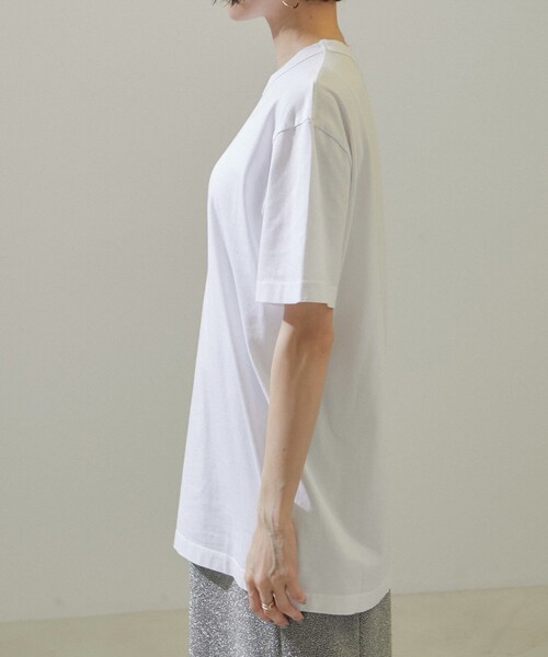 ADAM ET ROPE'（アダムエロペ）の「【J'aDoRe・店舗限定】【TEKLA（テクラ）】Short Sleeve Sleeping T-shirt（Tシャツ/カットソー・レディース・ブラック/ホワイト・S/XS）」の20枚目の写真