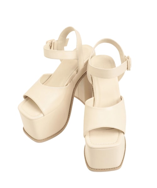 EMODA（エモダ）の「スキンラインバルキーサンダル（サンダル・レディース・アイボリー/ブラック・S/M/L）」の2枚目の写真