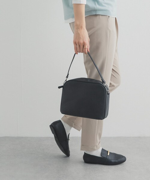 URBAN RESEARCH DOORS(アーバンリサーチドアーズ)の「2WAYスクエアショルダーバッグ(ショルダーバッグ・レディース・BLACK/PEACHBEIGE・One)」の7枚目の写真