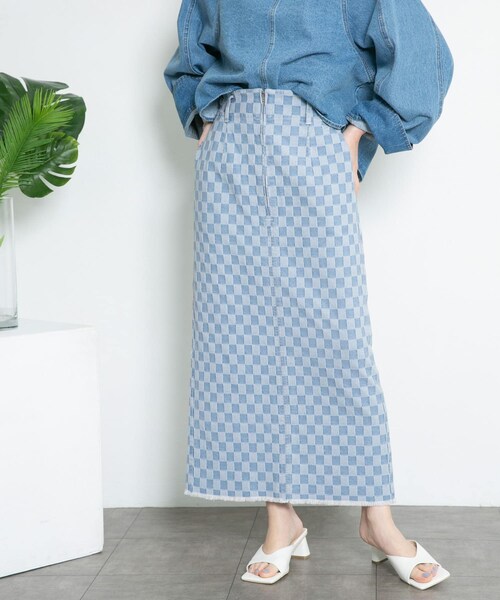 KBF（ケイビーエフ）の「チェッカーパターンデニムスカート（デニムスカート・レディース・BLUE/GRAY/BLACK・one）」の4枚目の写真