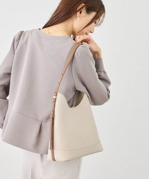 ROPE' PICNIC(ロペピクニック)の「me fit BAG フィットワンショルダーミドルバッグ(ショルダーバッグ・レディース・ブラック/キナリ系/ライトグリーン/オレンジ系・F)」の21枚目の写真