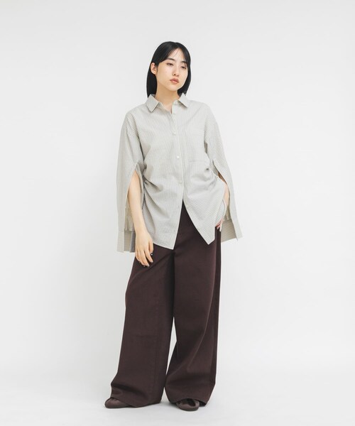 KBF(ケイビーエフ)の「サイドドロストサッカーシャツ(シャツ/ブラウス・レディース・IVO×BLUE/BEIGE×BLK/BLUE×OFF・One)」の17枚目の写真