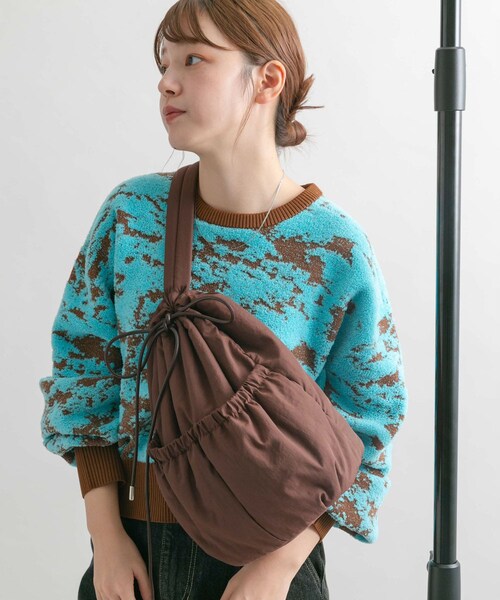 KBF（ケイビーエフ）の「ナイロンパファーボンサック（ショルダーバッグ・レディース・IVORY/BROWN/NAVY・one）」の14枚目の写真