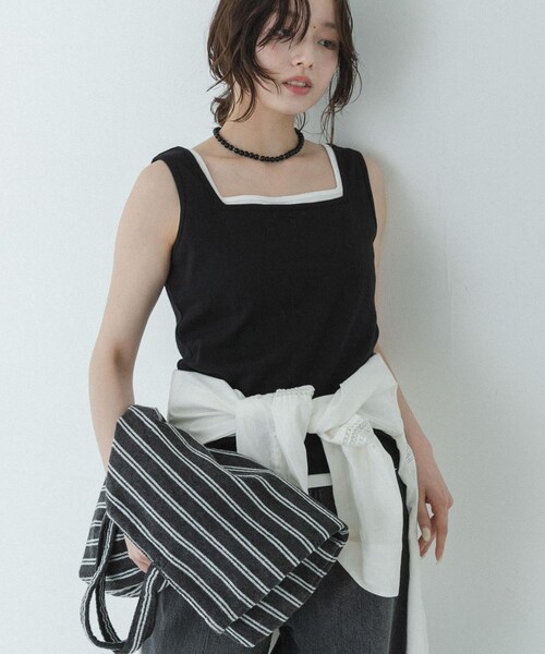 URBAN RESEARCH Sonny Label(アーバンリサーチサニーレーベル)の「『UR TECH』スクエアネックタンクトップ(タンクトップ・レディース・オフ/ブラック/ブラウン・Free)」の12枚目の写真