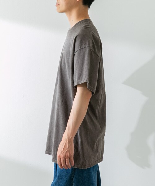 URBAN RESEARCH Sonny Label（アーバンリサーチサニーレーベル）の「『別注』PENNEYS×Sonny Label　ピグメントショートスリーブTシャツ（Tシャツ/カットソー・メンズ・ネイビー/オフ/ブルー/ブラウン/ブラック/レッド・one）」の14枚目の写真