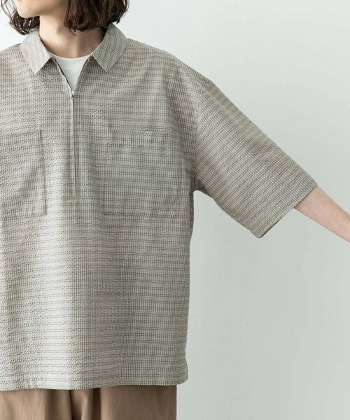 URBAN RESEARCH Sonny Label(アーバンリサーチサニーレーベル)の「シアサッカーハーフジッププルオーバー(シャツ/ブラウス・メンズ・ベージュ/ブルー・M/L)」の21枚目の写真