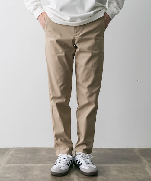 URBAN RESEARCH DOORS（アーバンリサーチドアーズ）の「NEW BALANCE　ツイルテーパードトラウザー(ショート)（その他パンツ・メンズ・SOT/BK/GT/NNY・S/M/L/XL）」の3枚目の写真