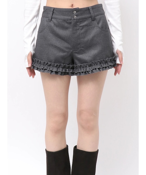 EMODA（エモダ）の「ヘムフリルショートパンツ（その他パンツ・レディース・グレー/ブラック/ブラウン・S/M）」の4枚目の写真