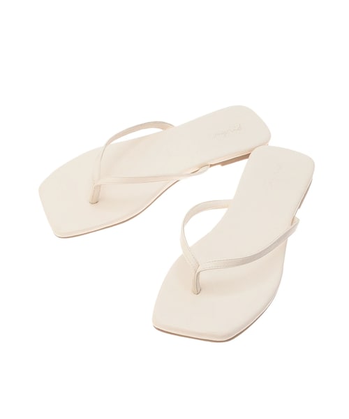 Ungrid（アングリッド）の「スクエアトゥフェイクレザーサンダル（サンダル・レディース・オフホワイト/ブラック/シルバー・S/M/L）」の2枚目の写真