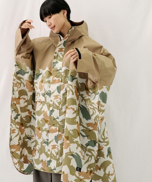 EKAL（エカル）の「Kiu別注ポンチョ（レインコート/ポンチョ・メンズ・BK-GRY/BEG-BK/BEG-CAM・One）」の3枚目の写真