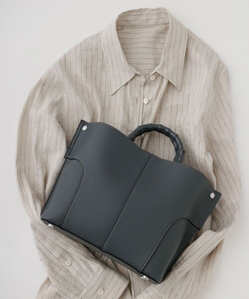 ROPE'(ロペ)の「【E'POR】BAMBOO BAG Medium/軽量・通勤・26SS新色(ハンドバッグ・レディース・ブラック系/オフホワイト/ベージュ系/グレー・F)」の4枚目の写真