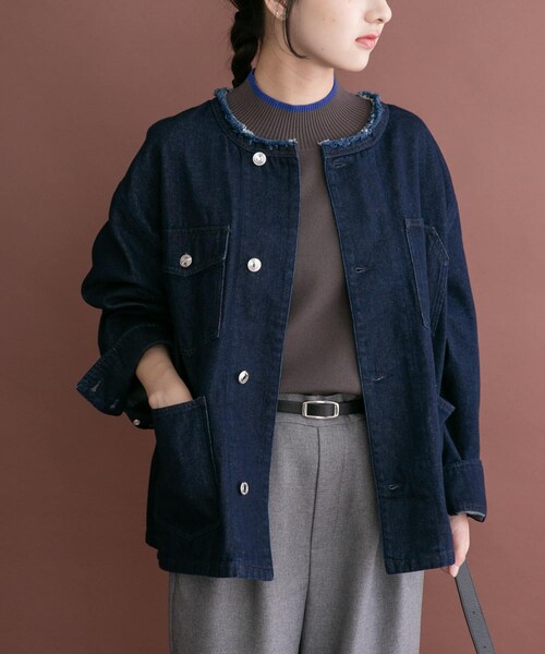 ITEMS URBANRESEARCH(アイテムズ アーバンリサーチ)の「デニムオーバーノーカラージャケット(デニムジャケット・レディース・BLK/BRN/IDG・Free)」の3枚目の写真
