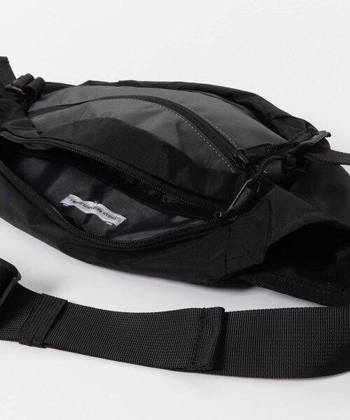 URBAN RESEARCH DOORS（アーバンリサーチドアーズ）の「フロントポケットボディバッグ（ショルダーバッグ・メンズ・BLACK/GRAY・-）」の14枚目の写真