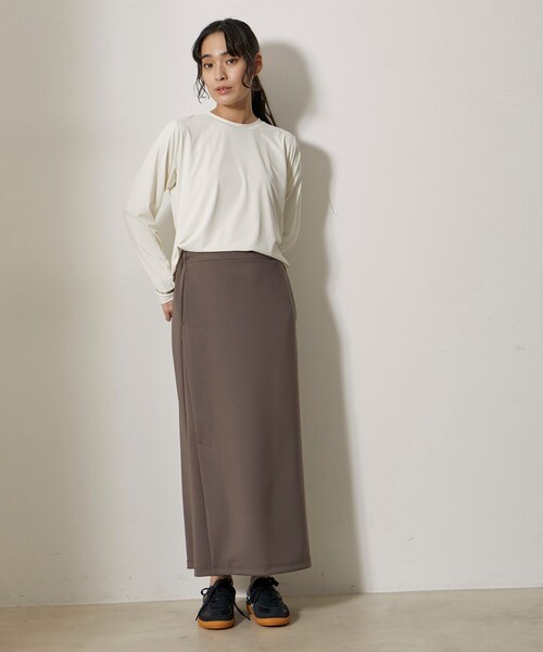 NERGY（ナージー）の「【skin wear】UV＆接触冷感＆保湿加工 Airy jerseyイージーラップスカート（スカート・レディース・イエロー/ブラウン・F）」の9枚目の写真