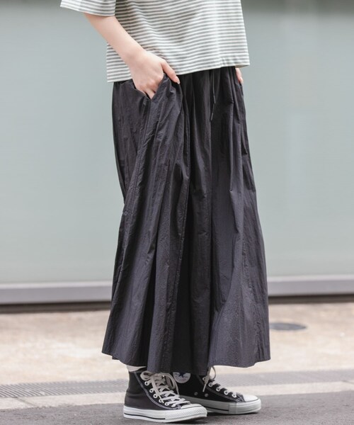 URBAN RESEARCH DOORS(アーバンリサーチドアーズ)の「FORK&SPOON ナイロンギャザースカート(スカート・レディース・BLACK/OFF/LIGHTBEIGE・1/2)」の20枚目の写真