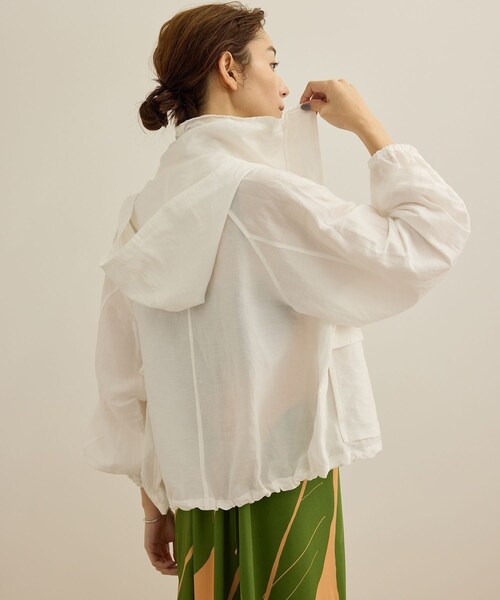 ROPE'(ロペ)の「【洗える】ビスコースリネン ライトマウンテンパーカー/一部セットアップ対応(ブルゾン・レディース・オフホワイト/ネイビー・36/38)」の13枚目の写真