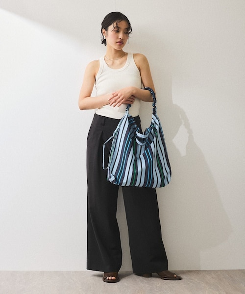 ADAM ET ROPE'(アダムエロペ)の「【サステナブル】ブラウスセットタンクトップ(シャツ/ブラウス・レディース・ブラック系/キナリ系・F)」の6枚目の写真