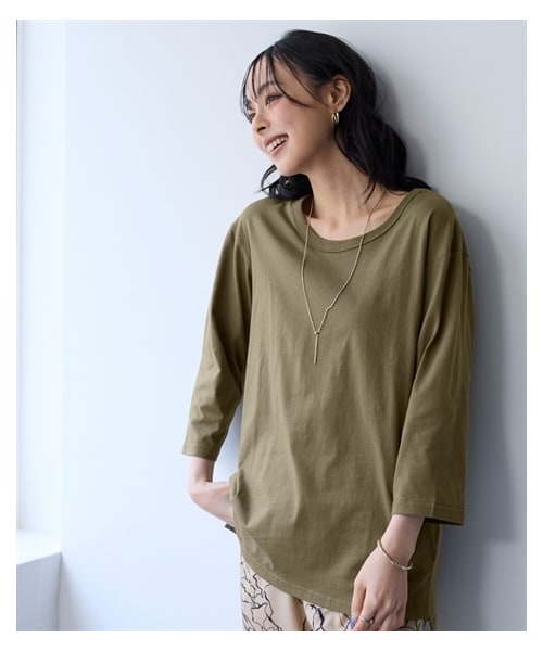 nissen（ニッセン）の「綿１００％汗染みしにくいクルーネック７分袖Ｔシャツ＜大きいサイズ有＞（Tシャツ/カットソー・レディース・黒/ネイビー/オフホワイト/グレイッシュモカ/モスカーキ/ロイヤルグリーン/スモークピンク/アプリコット/ライムイエロー/ダークグリーン/ラズベリー/グレイッシュパープル/ソフトピンク/赤・L/LL/3L/4L/5L/6L/8L/10L/M/S）」の4枚目の写真