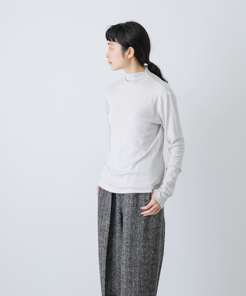 かぐれ（カグレ）の「ボトルネックソフトリブカットソー（Tシャツ/カットソー・レディース・L.GRAY/YELLOW/BLACK・Free）」の14枚目の写真