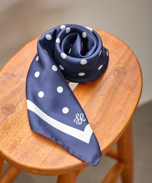 ROPE' PICNIC（ロペピクニック）の「ドット柄スカーフ（バンダナ/スカーフ・レディース・キナリ/ネイビー/ピンク・F）」の2枚目の写真