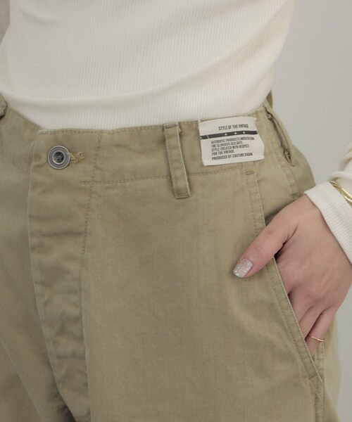 ADAM ET ROPE'(アダムエロペ)の「【J'aDoRe・一部店舗限定】【COUTURE D'ADAM(クチュール ド アダム)】OLD CHINO(その他パンツ・レディース・ベージュ・29/30/31)」の17枚目の写真