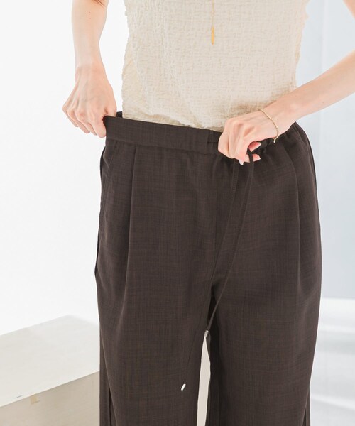 URBAN RESEARCH ROSSO（アーバンリサーチロッソ）の「『UR TECH DRYLUXE』イージードロストパンツ（その他パンツ・レディース・lightkhaki/darkbrown・36/38）」の14枚目の写真