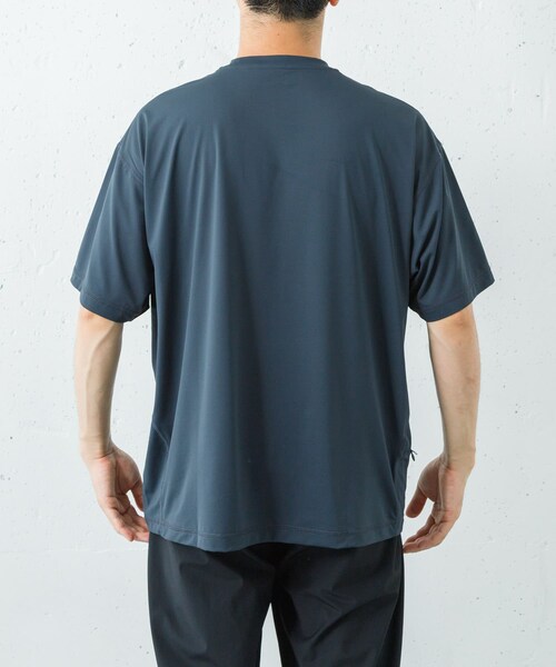 URBAN RESEARCH(アーバンリサーチ)の「『別注』NANGA×URBAN RESEARCH RASH GUARD SHORT-SLEEVE(Tシャツ/カットソー・メンズ・BLACK/CHARCOAL・M/L)」の22枚目の写真