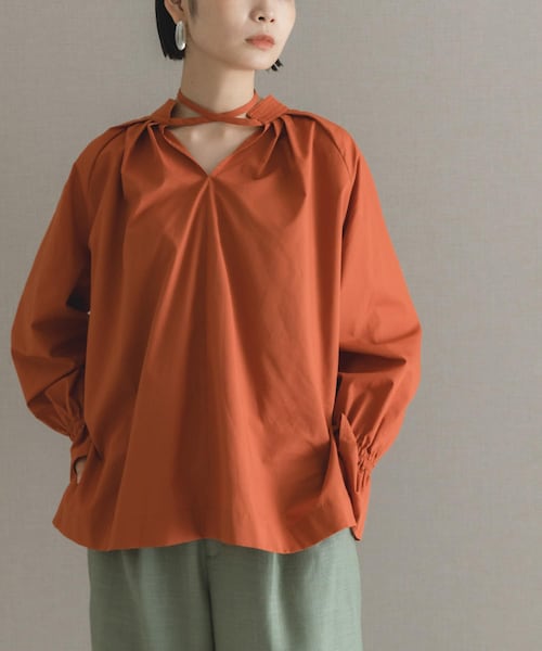 URBAN RESEARCH ROSSO（アーバンリサーチロッソ）の「2WAYボリュームシャツブラウス（シャツ/ブラウス・レディース・OFF WHITE/ORANGE/CHARCOAL・FREE）」の3枚目の写真