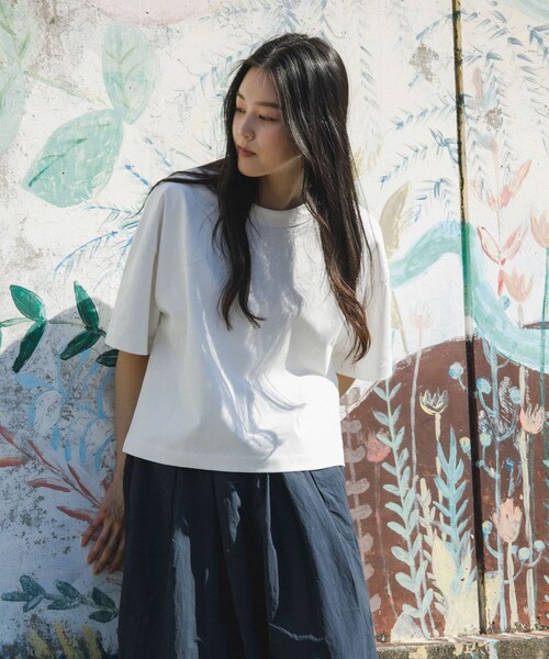 EKAL（エカル）の「『吸水速乾/UVカット』DRY OUT SHORT LENGTH T-SHIRTS（Tシャツ/カットソー・レディース・ダークプラム/ホワイト/アイボリー/ベージュ/チャコール/サルチャ/ブラウンカーキ・FREE）」の12枚目の写真