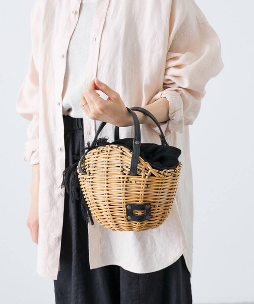 かぐれ（カグレ）の「eb.a.gos　ブルームバスケット　レザーハンドル（ハンドバッグ・レディース・BK/NA・FREE）」の4枚目の写真