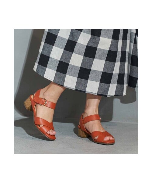 ing（イング）の「イング ing 【WEB限定】【3E】ストラップクロスサンダル （サンダル・レディース・BL/BR/KH/SV/OG/BG/SVM/BZ・225/22.5cm/230/23cm/235/23.5cm/240/24cm/245/24.5cm）」の6枚目の写真