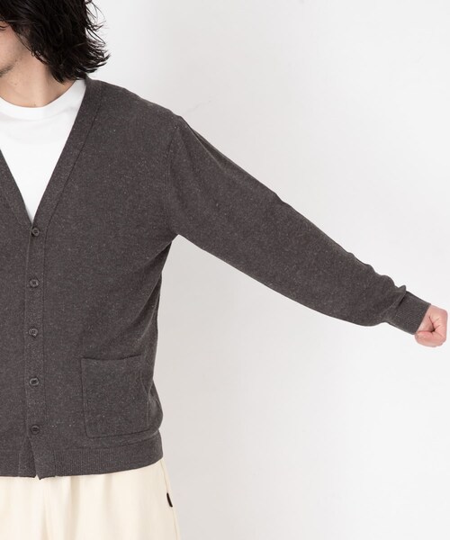 URBAN RESEARCH Sonny Label（アーバンリサーチサニーレーベル）の「リネン混ニットカーディガン（カーディガン/ボレロ・メンズ・チャコール/ナチュラル/ネイビー/ピンク・M/L）」の17枚目の写真